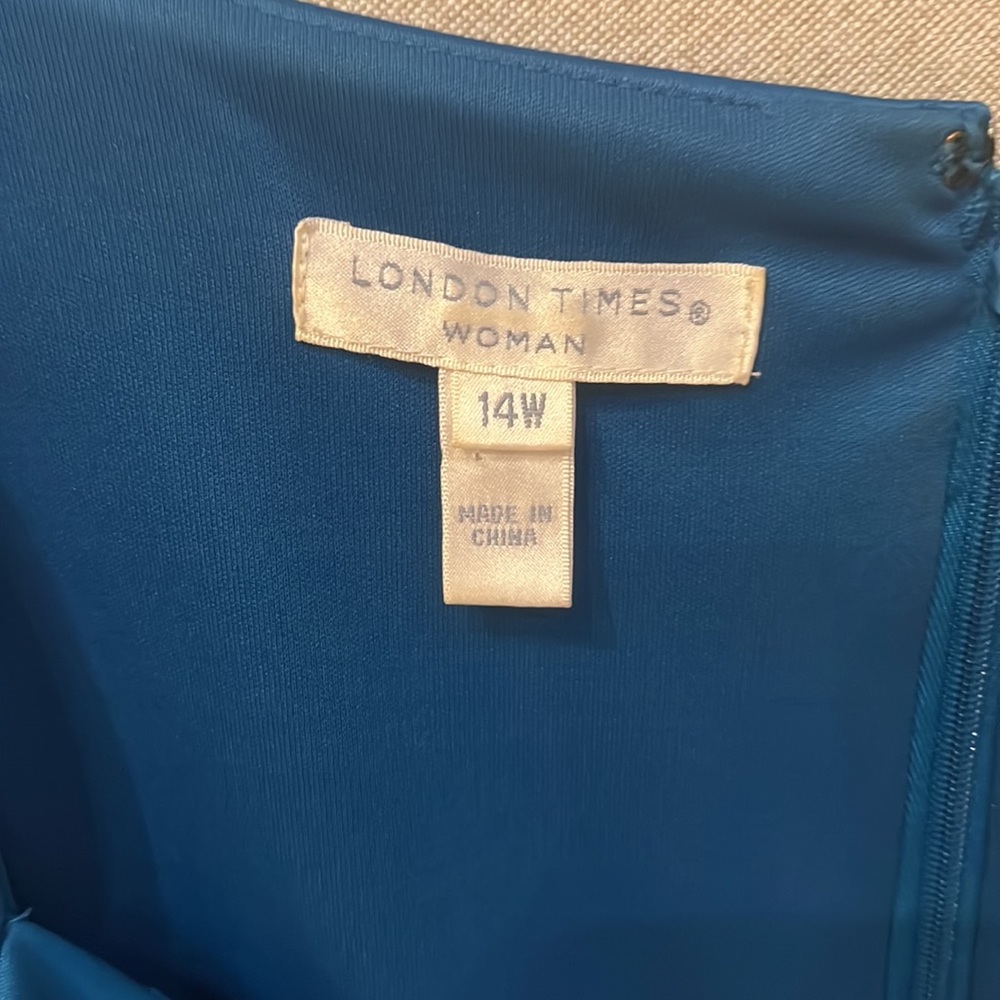 - London times 100% polyester dress. 14W - Picture 6 of 8